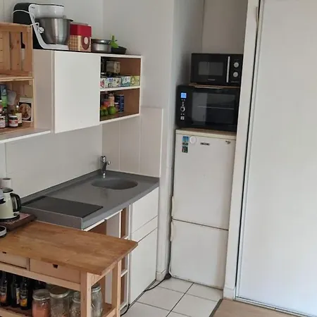 Studio Equipe De 25m2 Xxe Arrondissement 2 Places